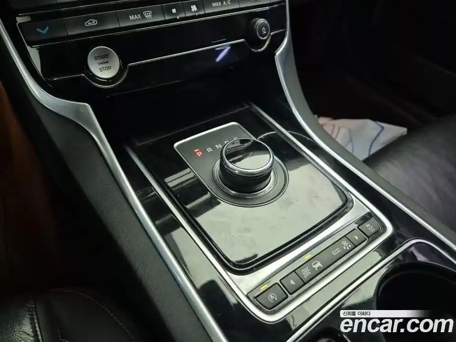 Jaguar XE 2016 2.0 гидро в Москве № 803456, фото 8