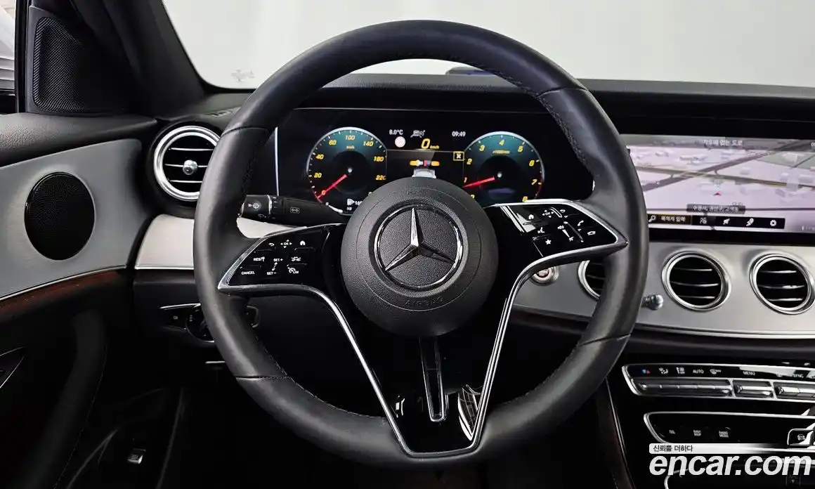 Mercedes-Benz E-Class 2021 2.0 гидро, фото 12