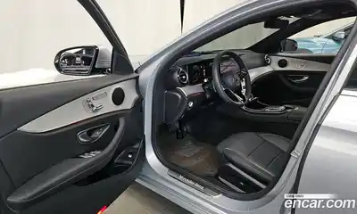 Mercedes-Benz E-Class 2021 2.0 гидро, миниатюра 9