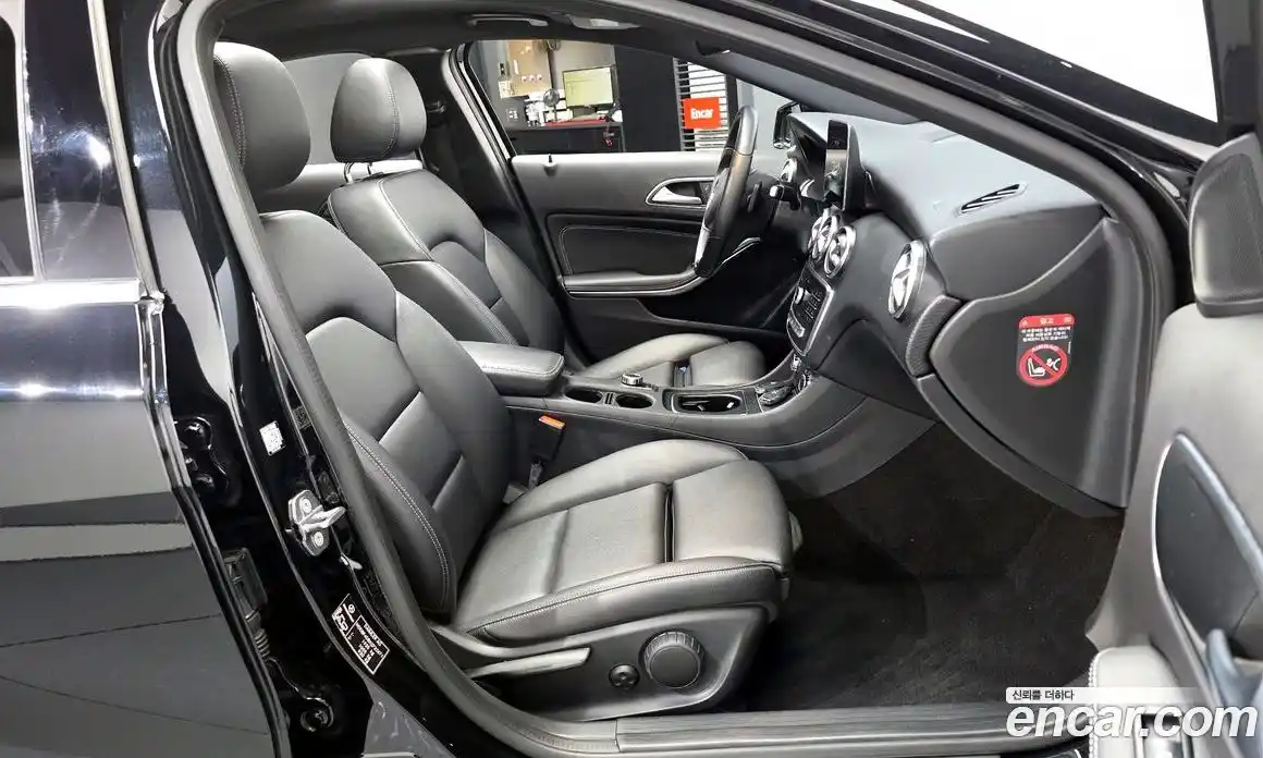 Mercedes-Benz A-Class 2018 1.6 гидро в Москве № 822616, фото 11