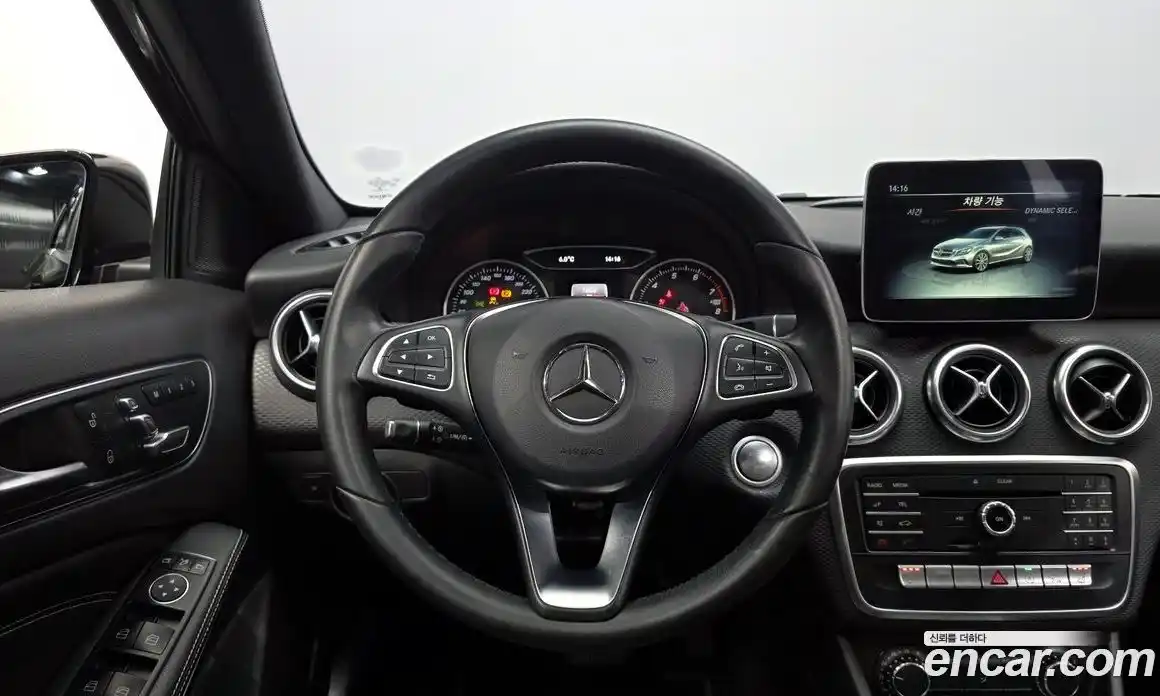 Mercedes-Benz A-Class 2018 1.6 гидро в Москве № 822616, фото 13