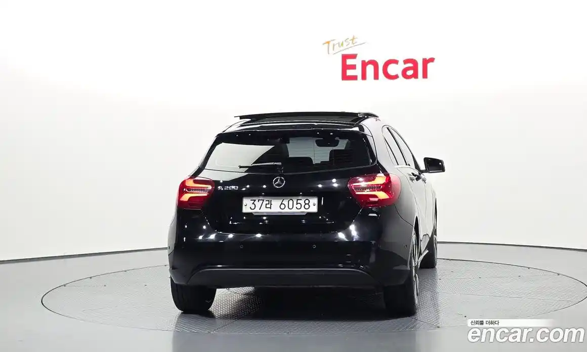 Mercedes-Benz A-Class 2018 1.6 гидро в Москве № 822616, фото 4