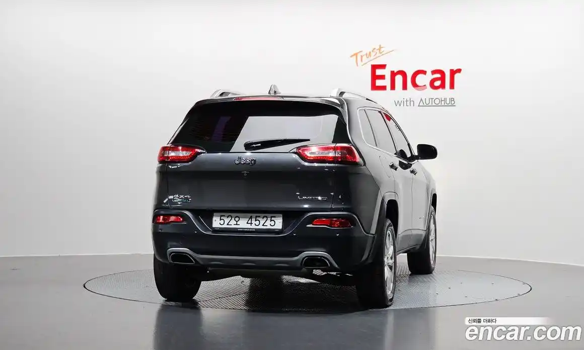 Jeep Cherokee 2016 2.2 гидро в Москве № 826624, фото 4