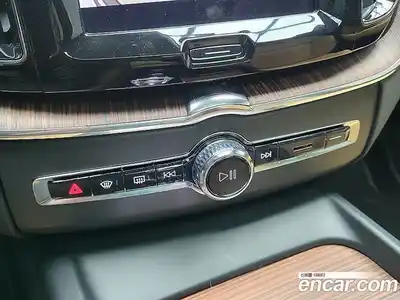 Volvo XC60 2023 2.0 гидро в Москве № 860486, миниатюра 12