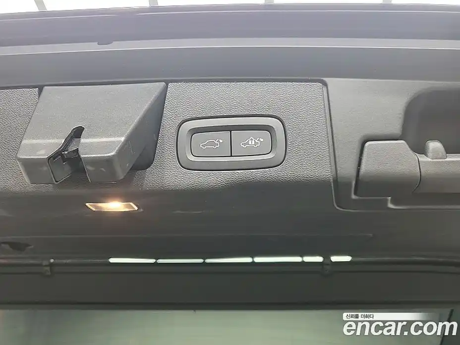Volvo XC60 2023 2.0 гидро в Москве № 860486, фото 17