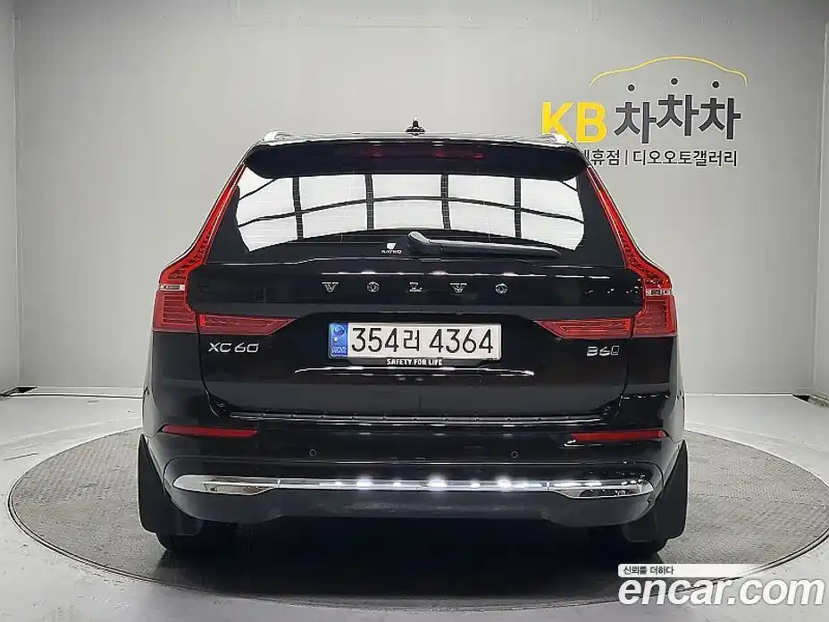 Volvo XC60 2023 2.0 гидро в Москве № 860486, фото 4