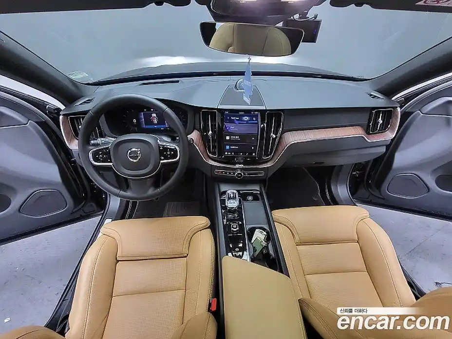 Volvo XC60 2023 2.0 гидро в Москве № 860486, фото 7