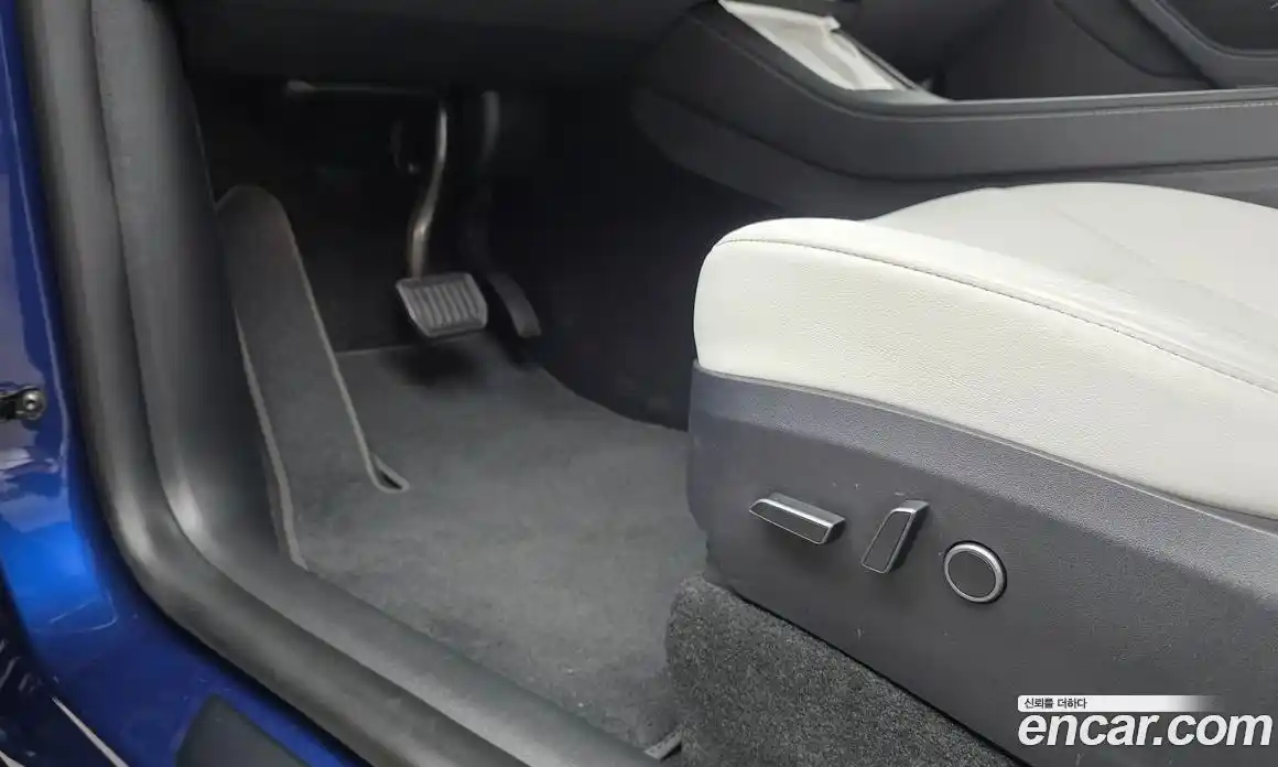 Tesla Model Y 2023 0.2 гидро в Москве № 861789, фото 16