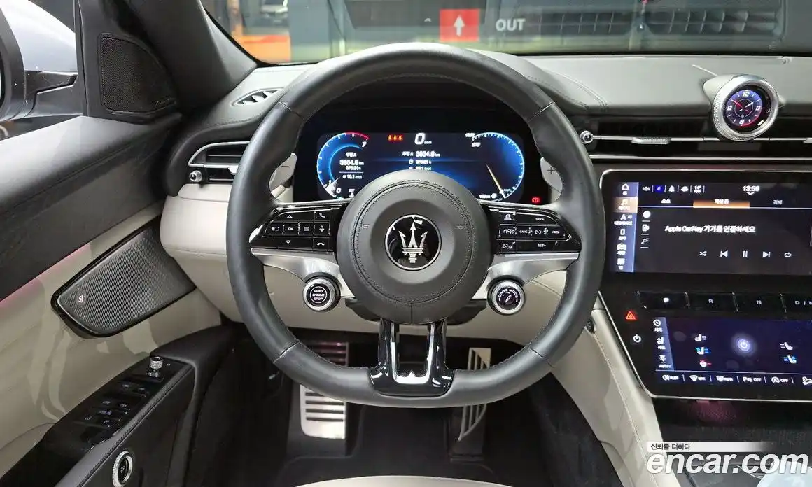 Maserati Grecale 2023 2.0 гидро в Москве № 863335, фото 13