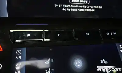 Maserati Grecale 2023 2.0 гидро в Москве № 863335, миниатюра 9