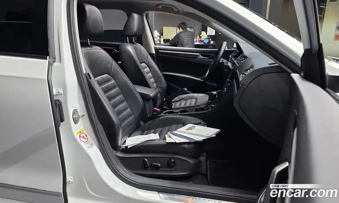 Volkswagen Passat 2018 2.0 гидро в Москве № 896163, фото 11