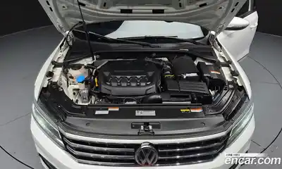 Volkswagen Passat 2018 2.0 гидро в Москве № 896163, миниатюра 6