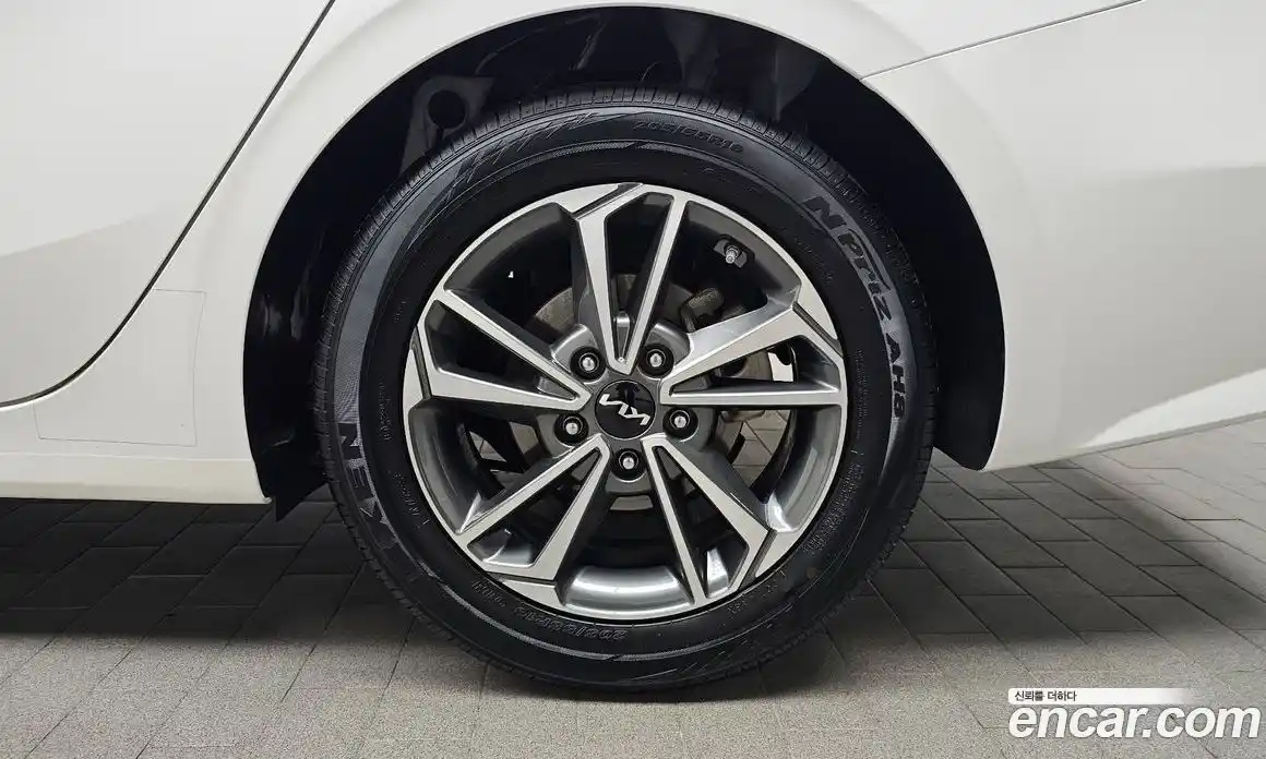 Kia K3 2023 1.6 Автомат в Москве № 972580, фото 5