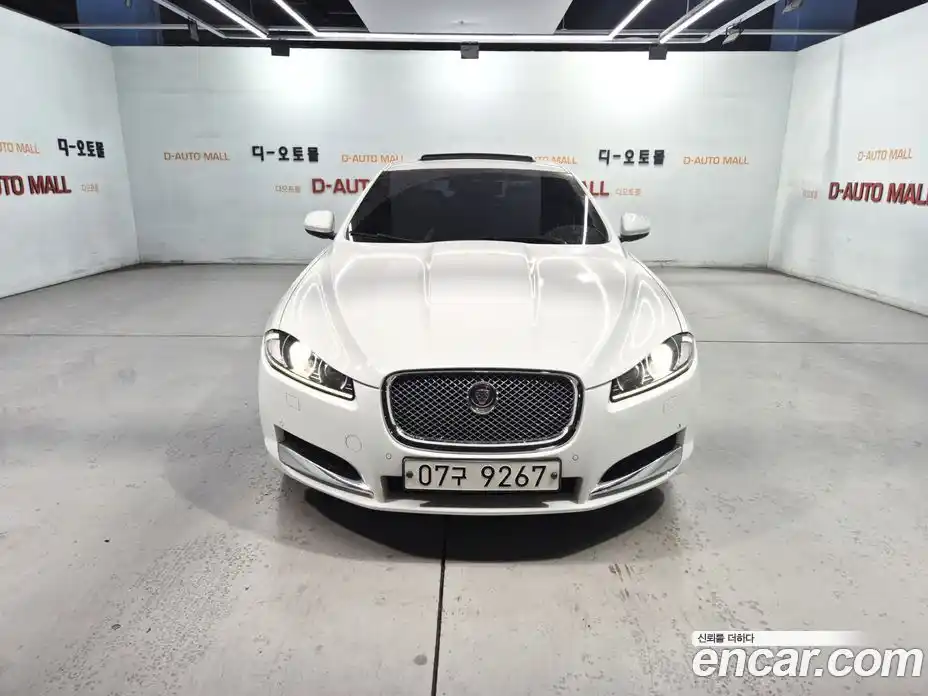 Jaguar XF 2015 2.2 гидро в Москве № 976570, фото 3