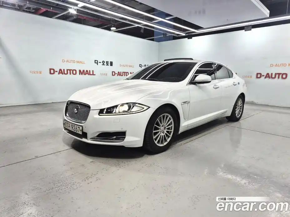 Jaguar XF 2015 2.2 гидро в Москве № 976570, фото 4