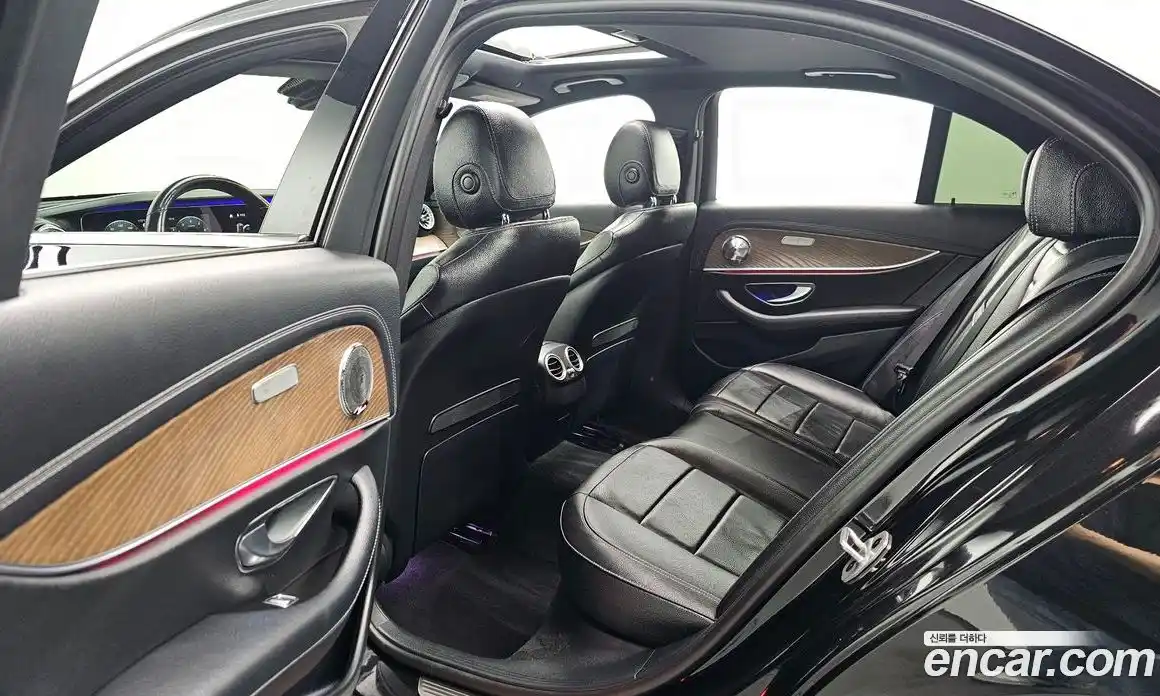 Mercedes-Benz E-Class 2021 2.0 гидро, фото 12