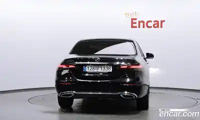 Mercedes-Benz E-Class 2021 2.0 гидро, миниатюра 4