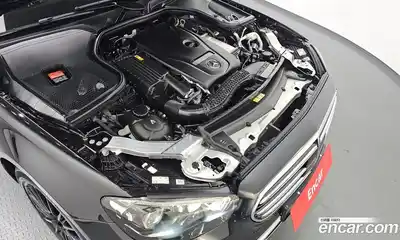 Mercedes-Benz E-Class 2021 2.0 гидро, миниатюра 6