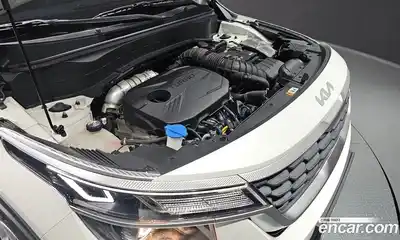 Kia Seltos 2022 1.6 Автомат в Москве № 1002791, миниатюра 5