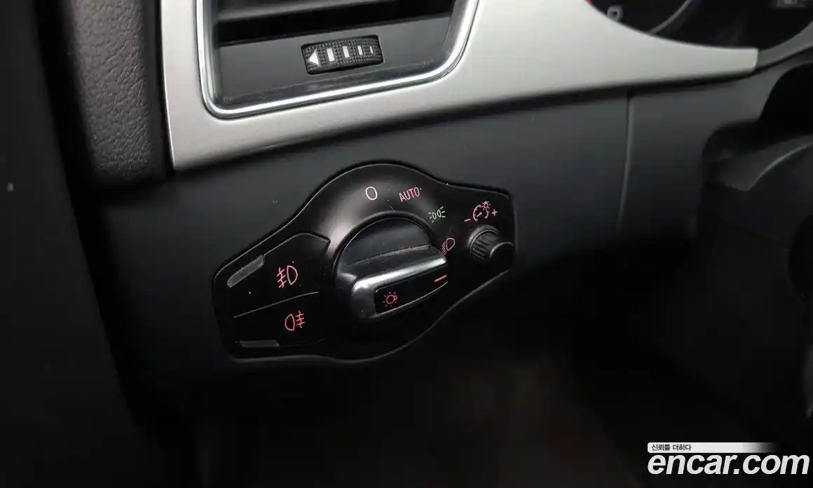 Audi A4 2010 2.0 гидро в Москве № 1007672, фото 15