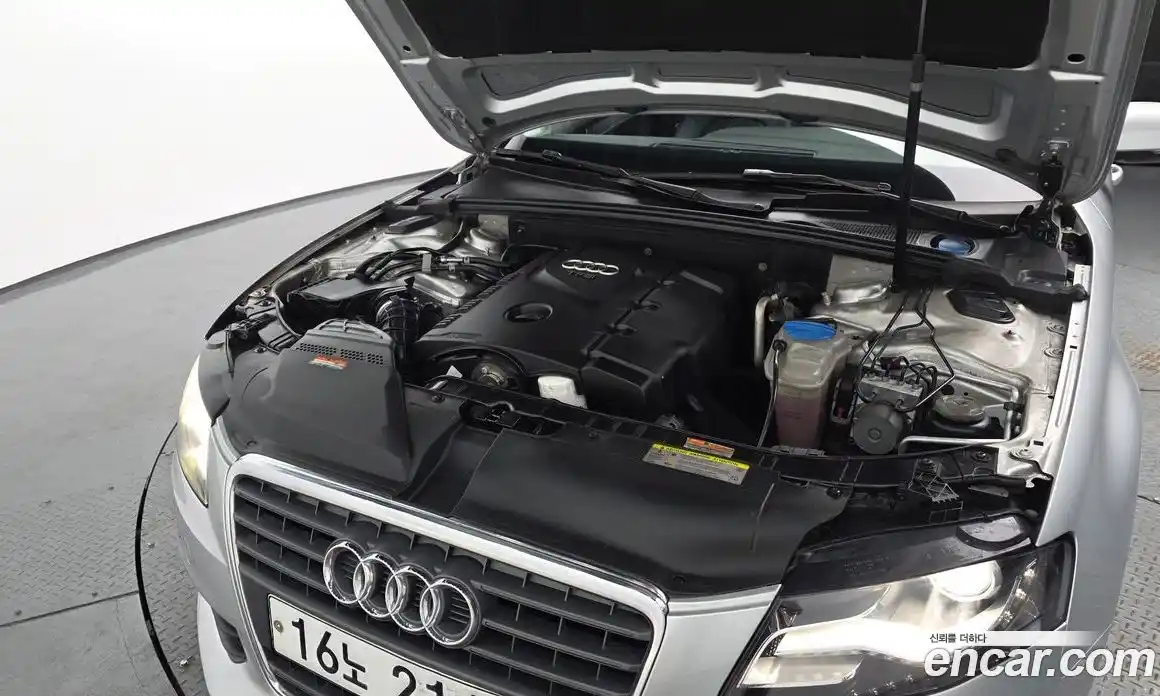 Audi A4 2010 2.0 гидро в Москве № 1007672, фото 6