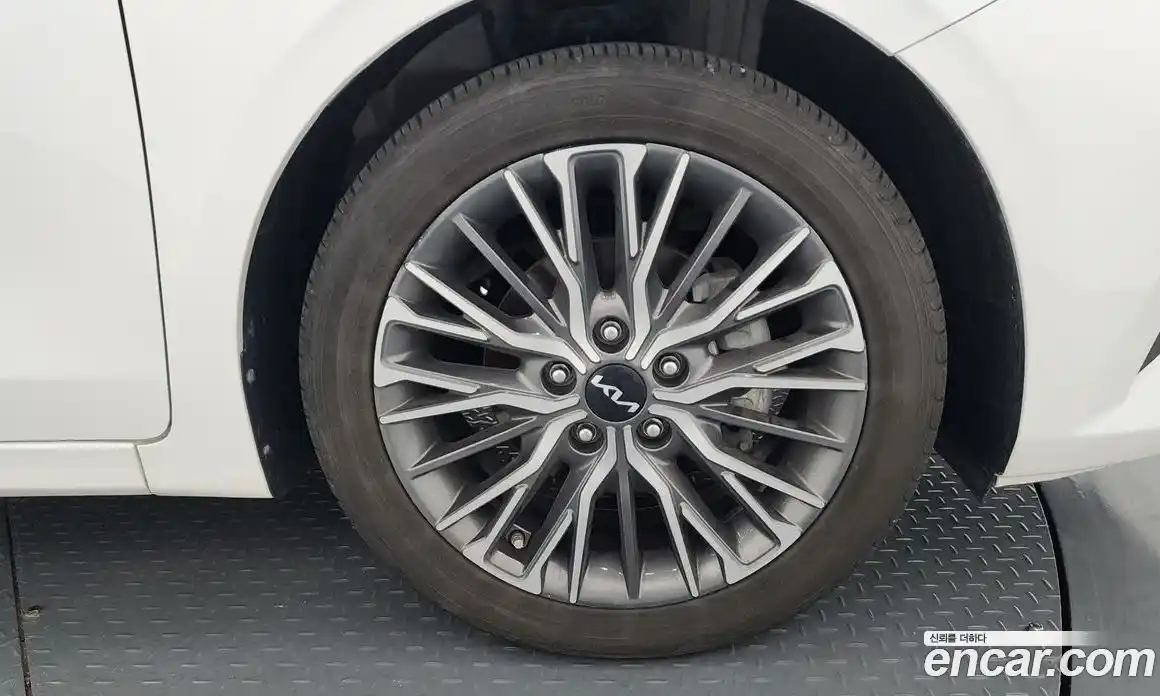 Kia K3 2022 1.6 Автомат в Москве № 1009413, фото 5