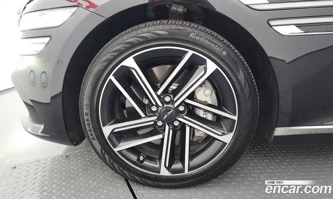 Genesis G80 2024 2.5 Автомат в Москве № 1009978, фото 5