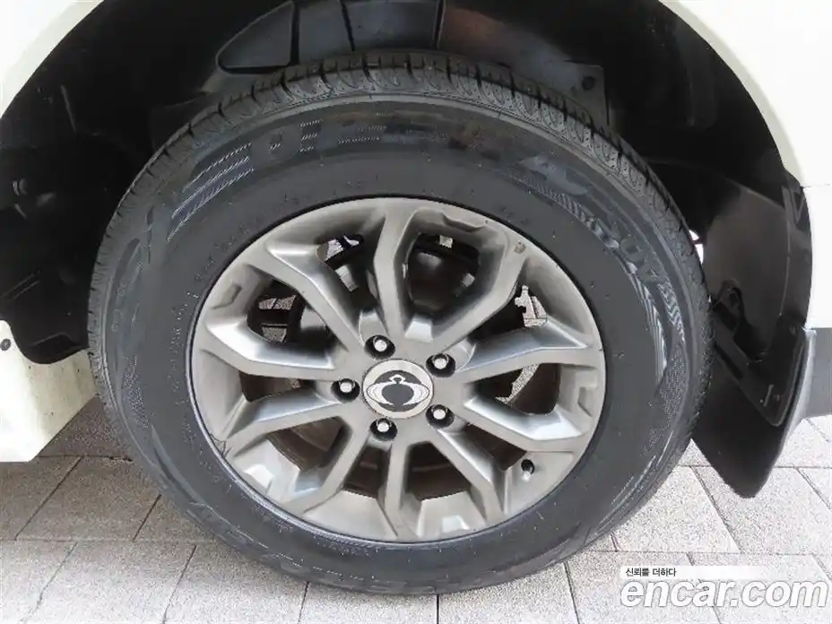 SsangYong Korando 2014 2.0 Автомат в Москве № 1011448, фото 17