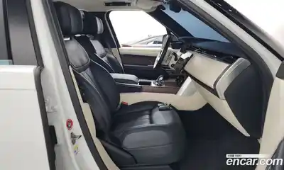 Land Rover Range-Rover 2022 3.0 гидро в Москве № 1012931, миниатюра 11