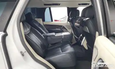 Land Rover Range-Rover 2022 3.0 гидро в Москве № 1012931, миниатюра 12