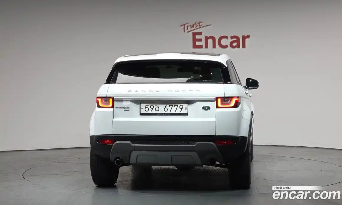 Land Rover Range-Rover Evoque 2018 2.0 гидро в Москве № 1013526, фото 4