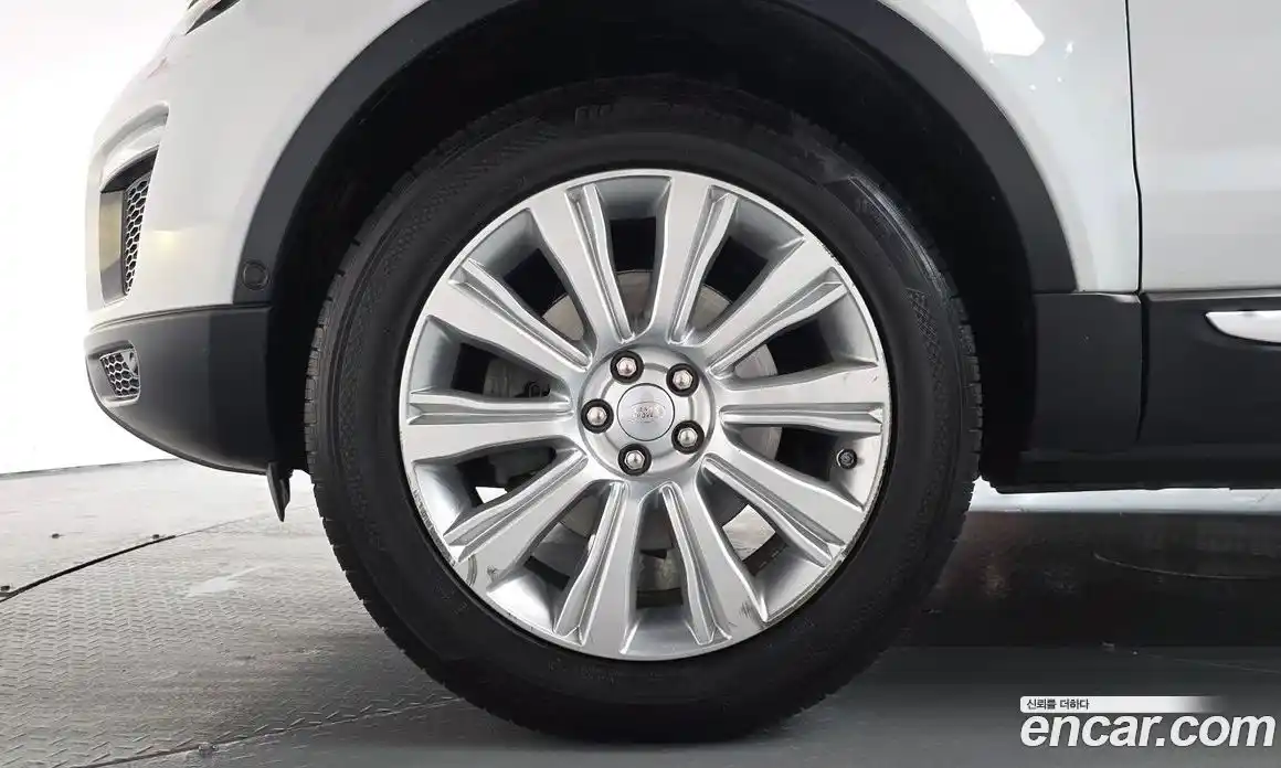 Land Rover Range-Rover Evoque 2018 2.0 гидро в Москве № 1013526, фото 5
