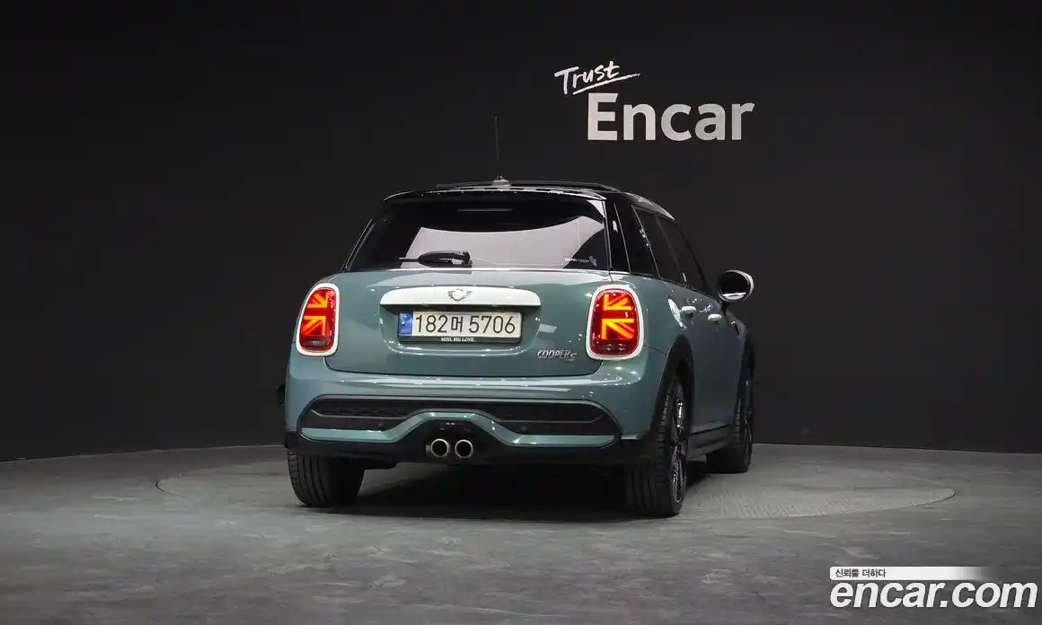 Mini Cooper 2023 2.0 гидро в Москве № 1013885, фото 4