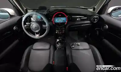 Mini Cooper 2023 2.0 гидро в Москве № 1013885, миниатюра 7