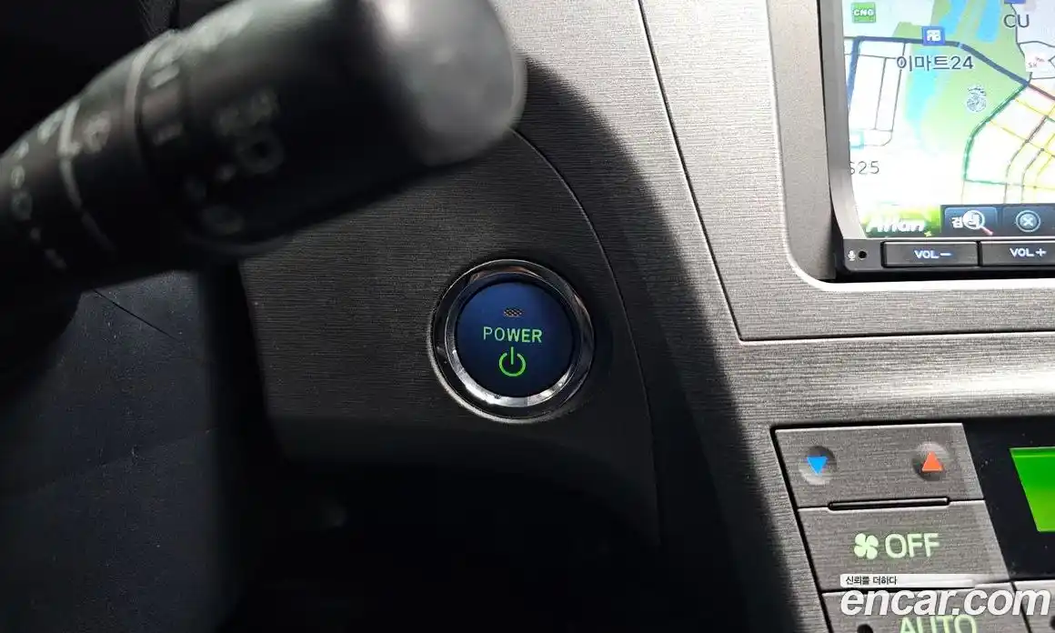 Toyota Prius 2015 1.8 гидро в Москве № 1015223, фото 18