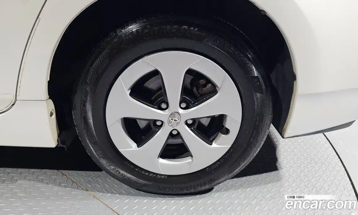Toyota Prius 2015 1.8 гидро в Москве № 1015223, фото 5