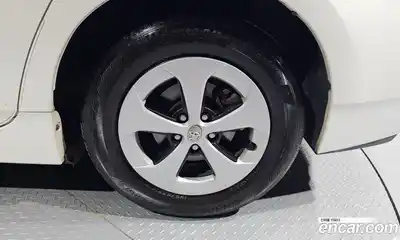 Toyota Prius 2015 1.8 гидро в Москве № 1015223, миниатюра 5