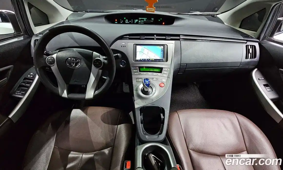 Toyota Prius 2015 1.8 гидро в Москве № 1015223, фото 7