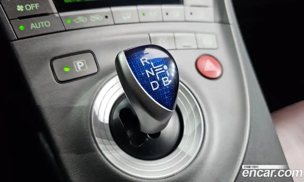 Toyota Prius 2015 1.8 гидро в Москве № 1015223, фото 9