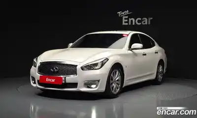 Infiniti Q70 3.7 Smart Package