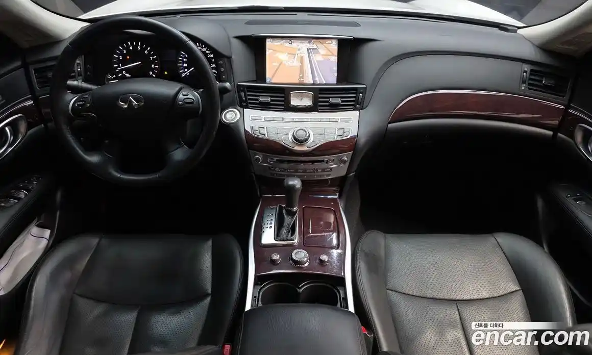 Infiniti Q70 2018 3.7 гидро в Москве № 1015745, фото 7