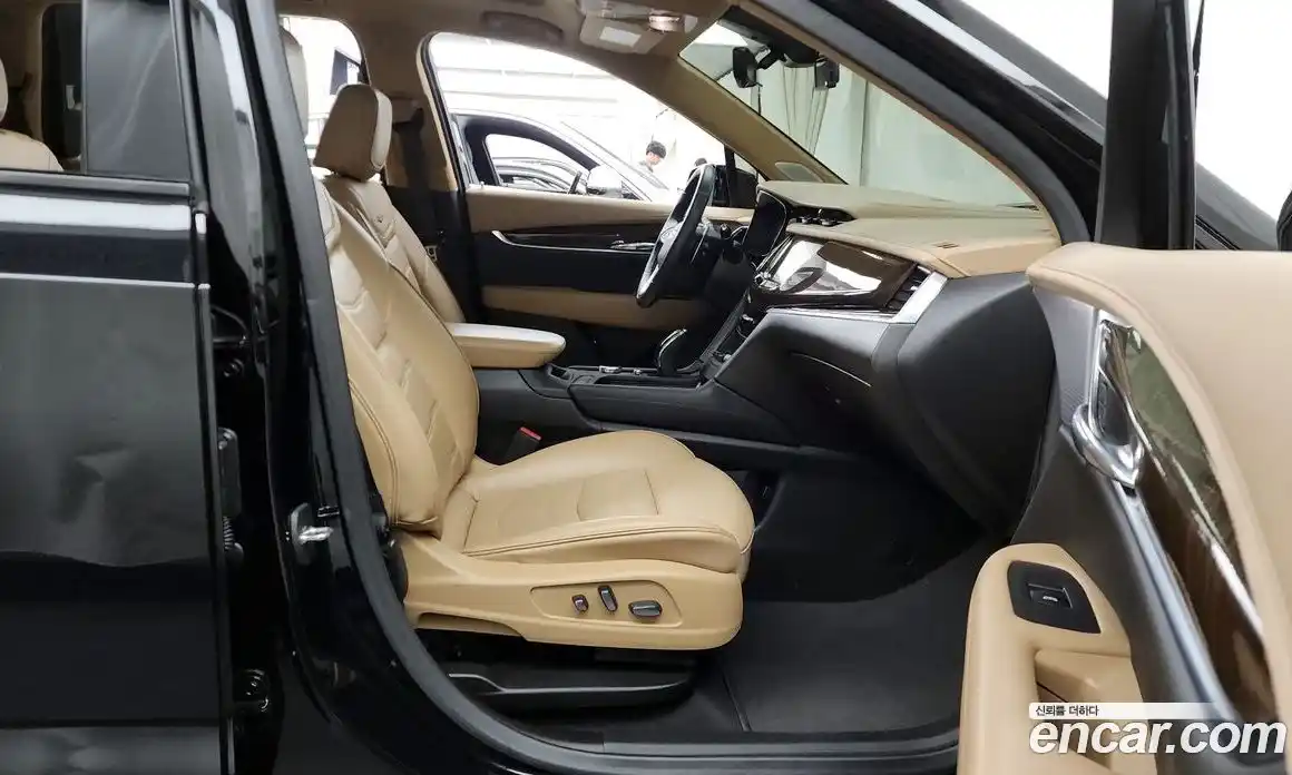 Cadillac XT6 2022 3.6 гидро в Москве № 1015990, фото 11