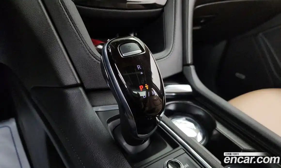 Cadillac XT6 2022 3.6 гидро в Москве № 1015990, фото 9
