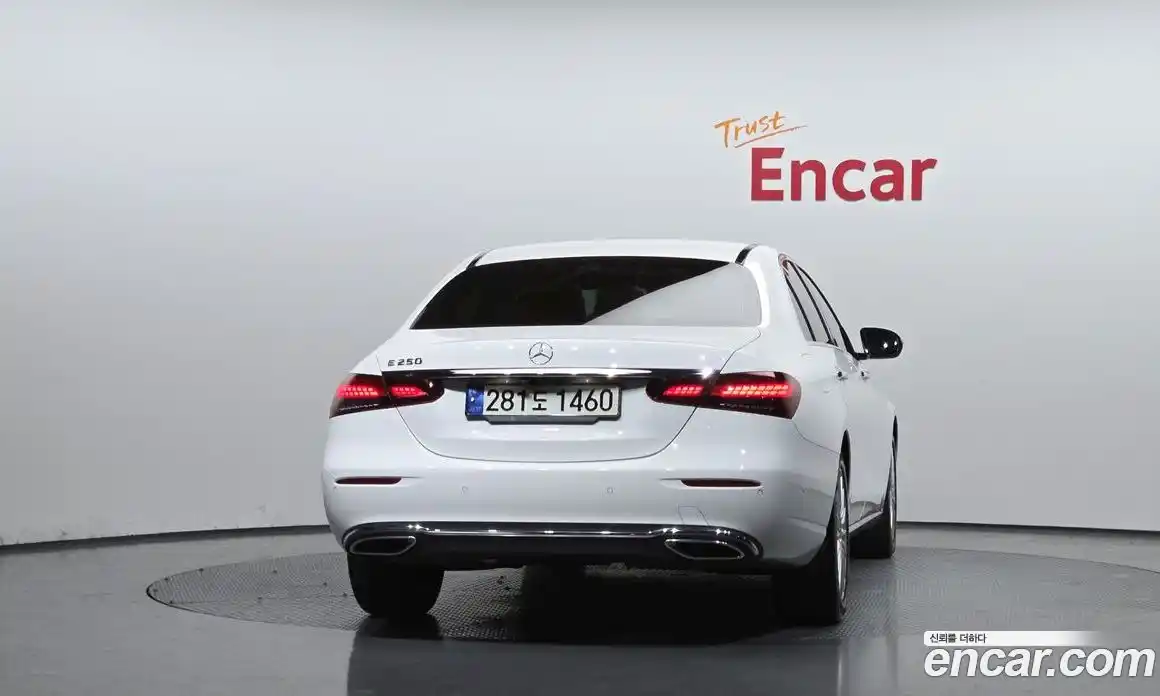 Mercedes-Benz E-Class 2021 2.0 гидро в Москве № 139517, фото 4
