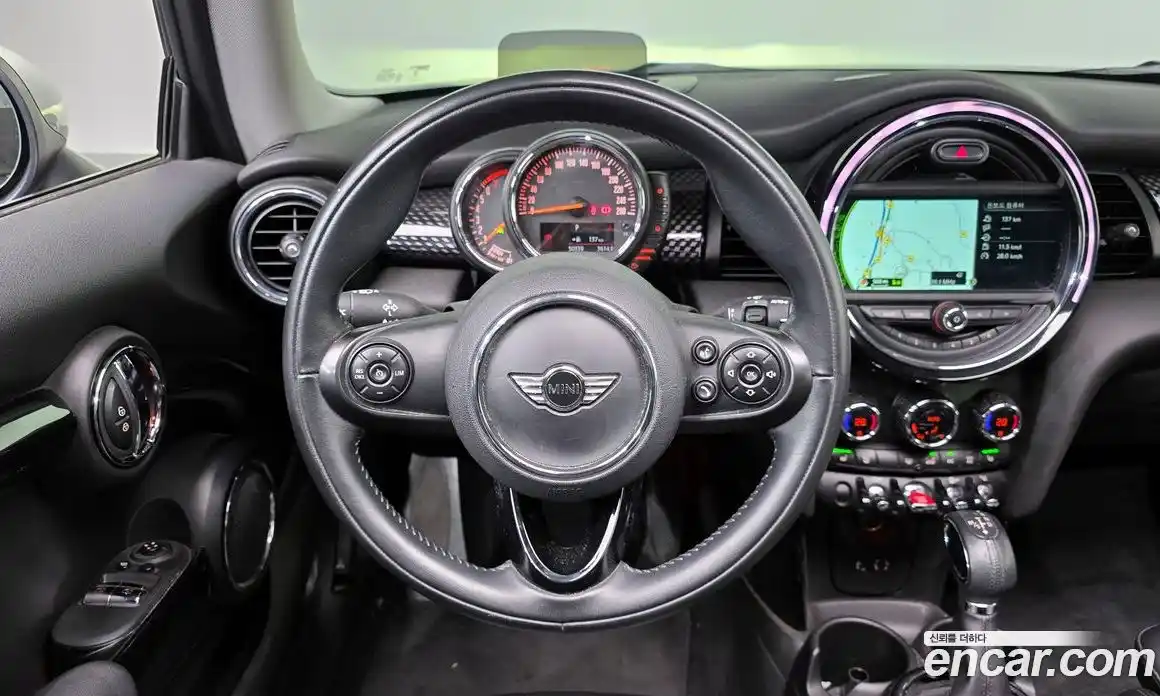 Mini Cooper 2016 2.0 гидро в Москве № 145816, фото 13