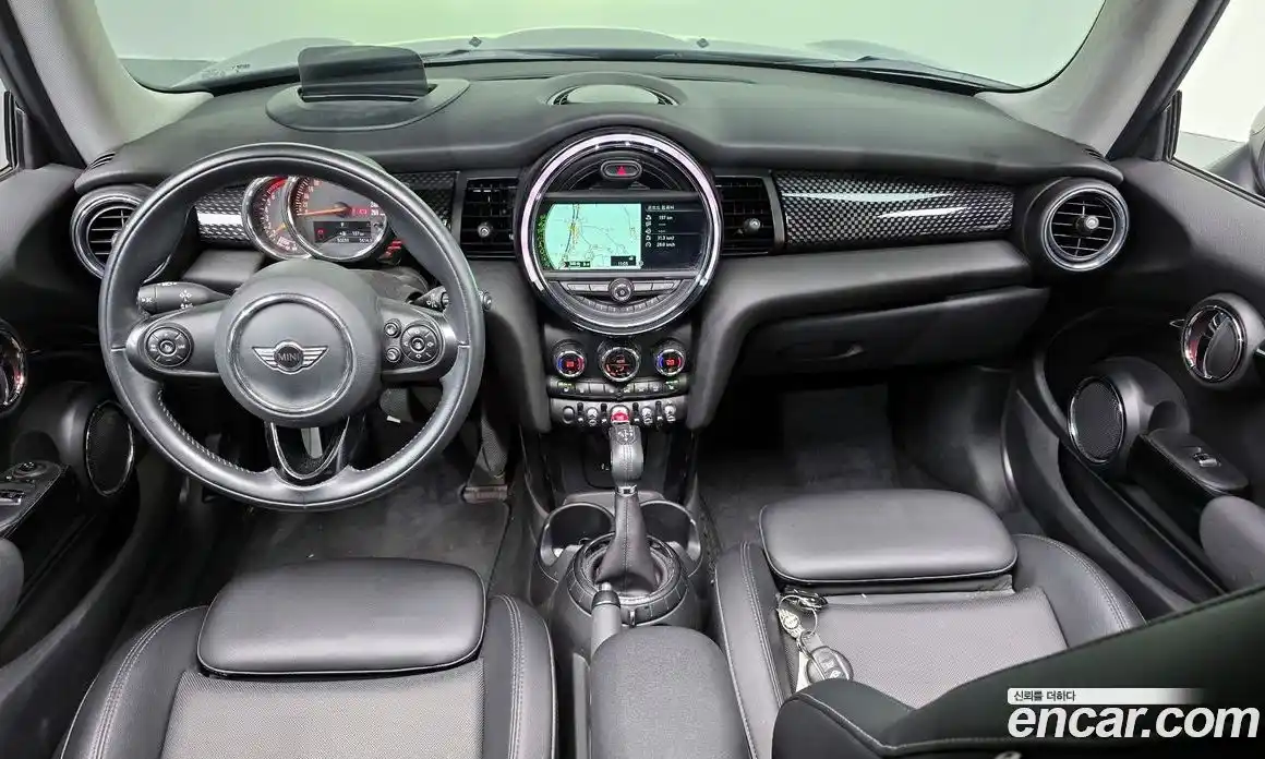 Mini Cooper 2016 2.0 гидро в Москве № 145816, фото 7