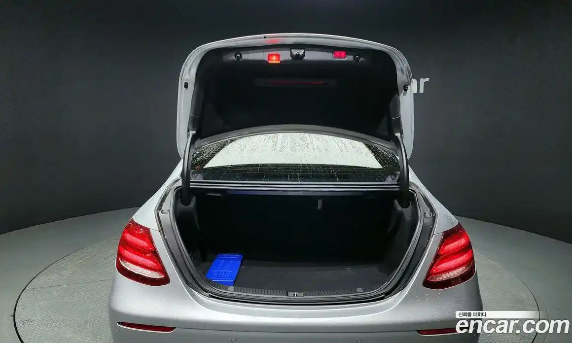 Mercedes-Benz E-Class 2017 2.0 гидро в Москве № 160960, фото 20