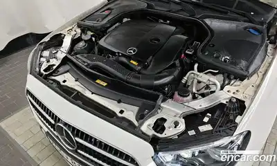 Mercedes-Benz E-Class 2021 2.0 гидро в Москве, миниатюра 6