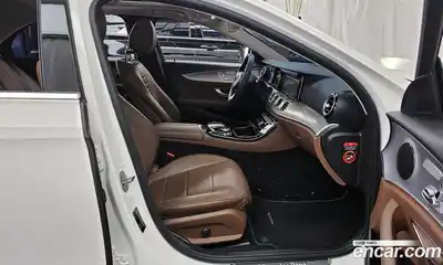 Mercedes-Benz E-Class 2018 2.0 гидро в Москве № 161577, миниатюра 11
