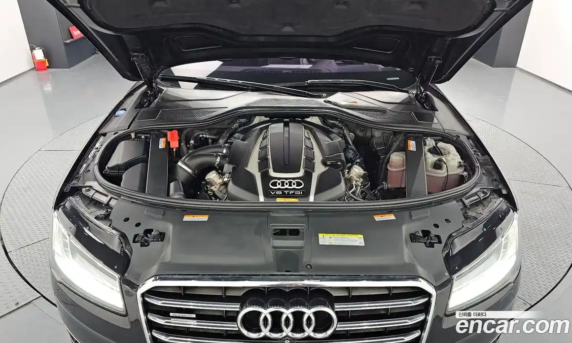 Audi A8 2015 4.0 гидро в Москве № 163847, фото 6